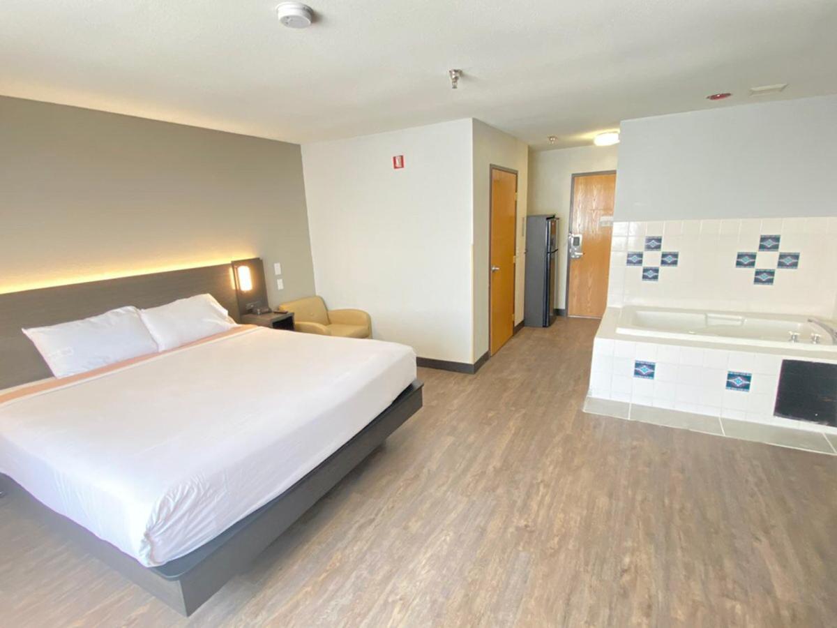 Pinetop Studio Suites Buitenkant foto
