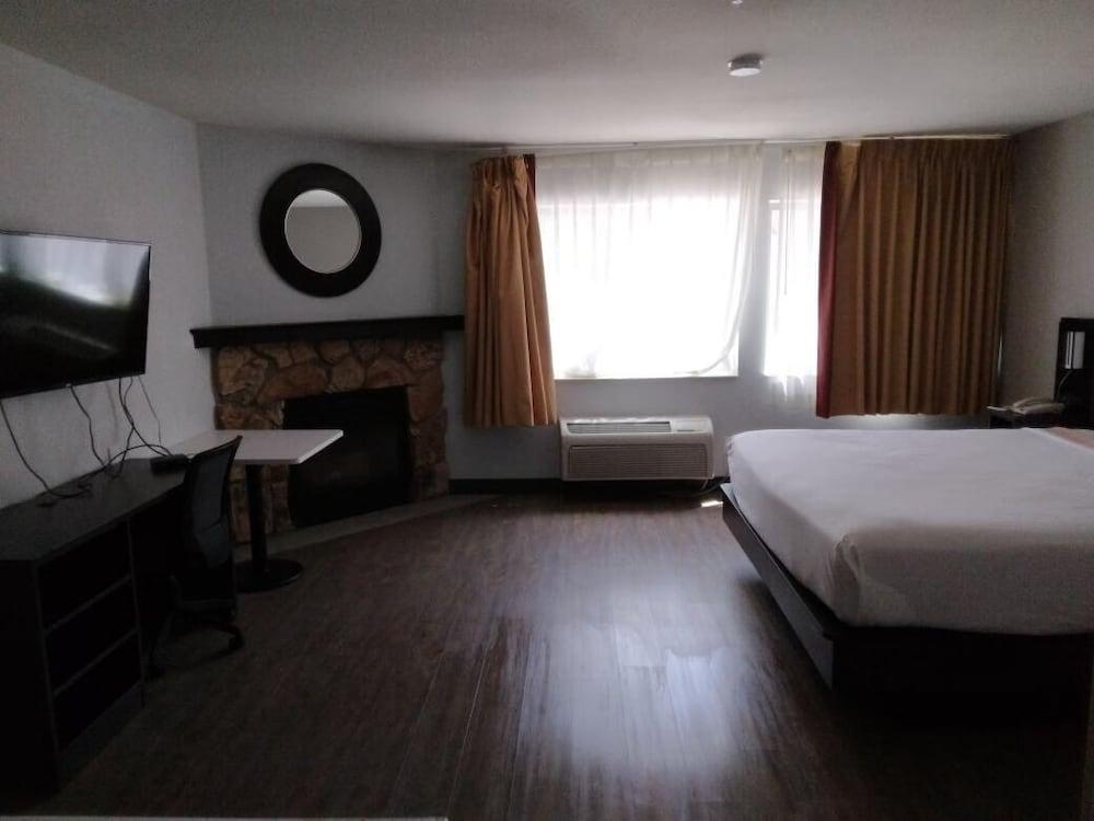 Pinetop Studio Suites Buitenkant foto