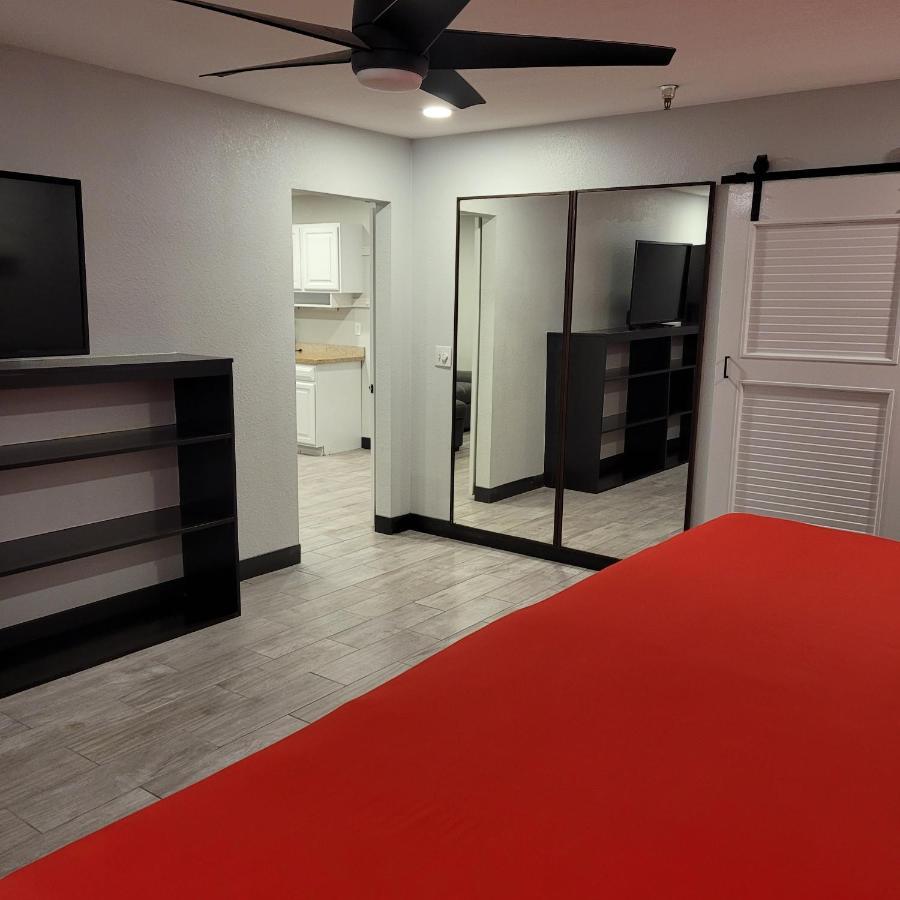 Pinetop Studio Suites Buitenkant foto