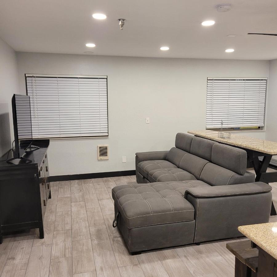 Pinetop Studio Suites Buitenkant foto
