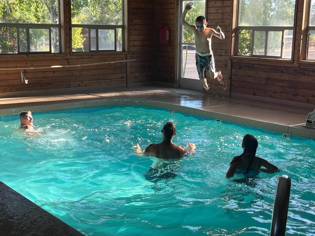 Pinetop Studio Suites Buitenkant foto