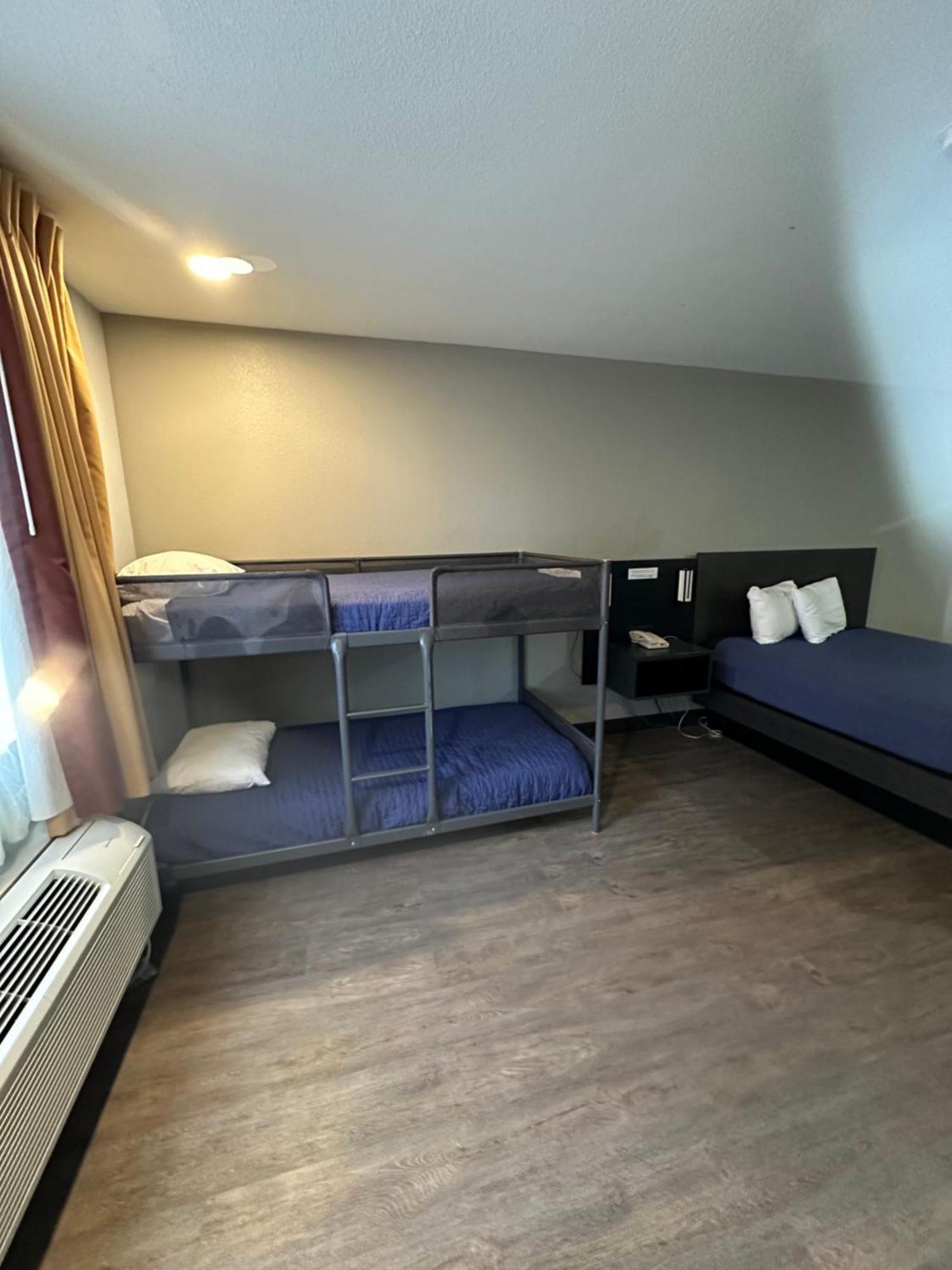 Pinetop Studio Suites Buitenkant foto