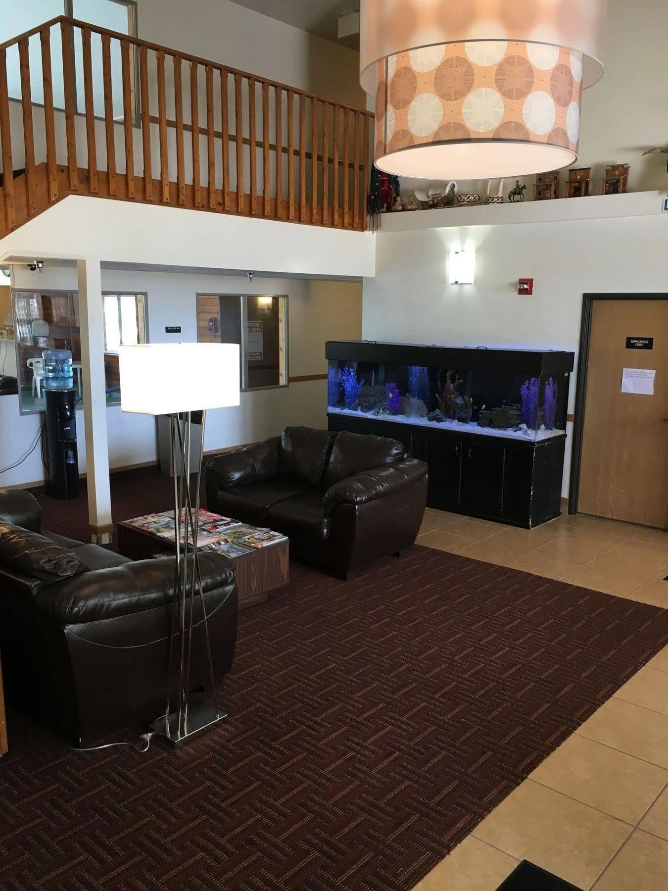 Pinetop Studio Suites Buitenkant foto
