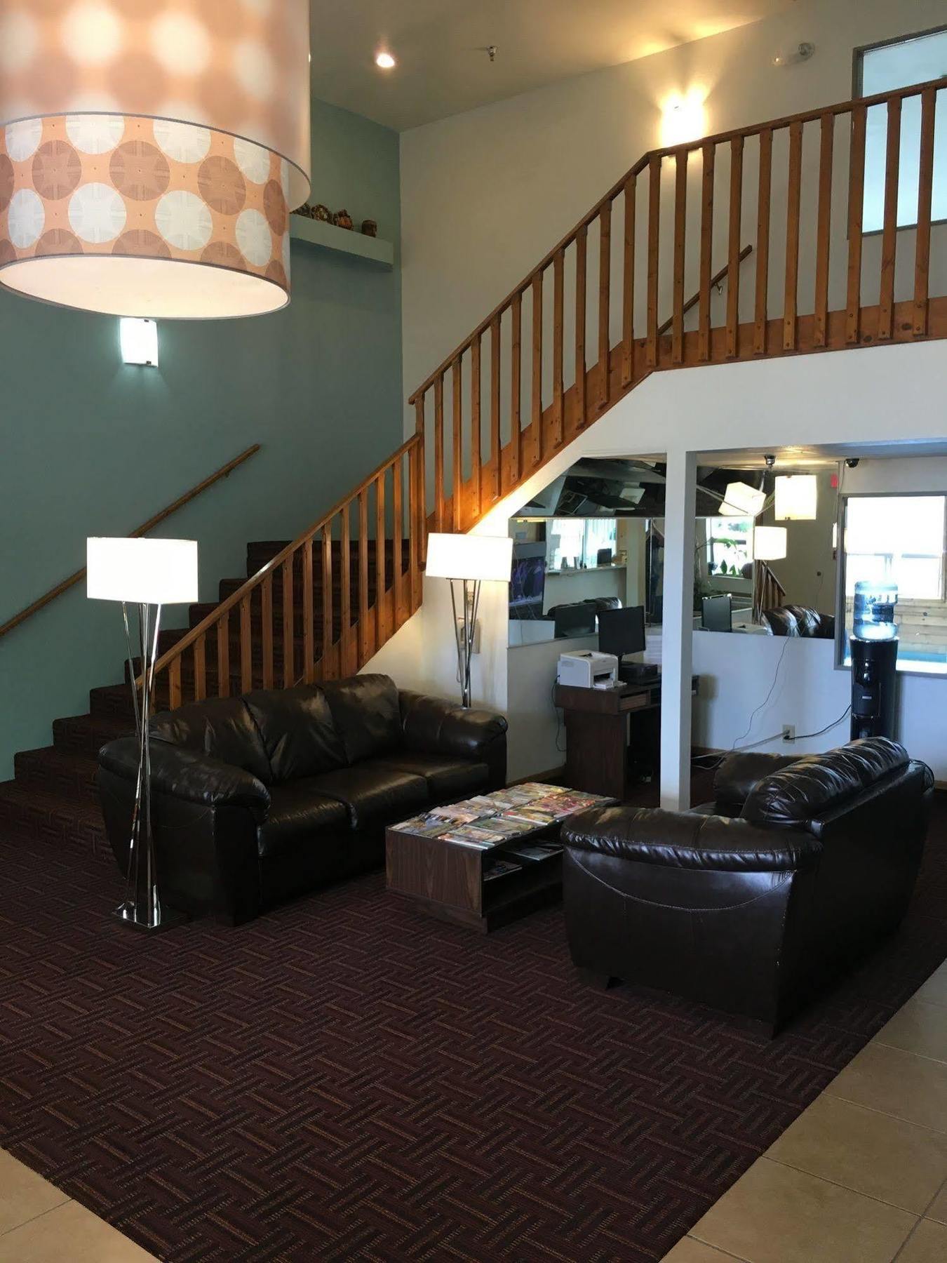 Pinetop Studio Suites Buitenkant foto